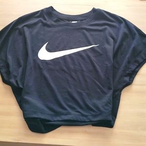 Nike Women's Sportswear Swoosh Crop Top